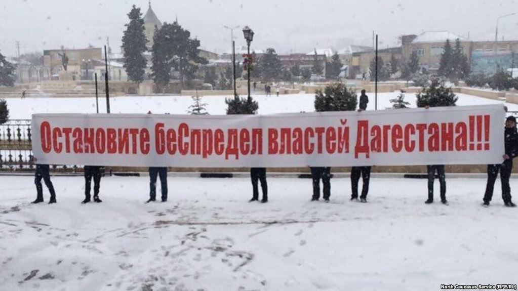 Штурмом мэра Дербента не взять