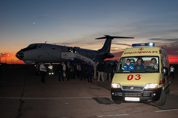 Пассажир скончался на борту самолета Сургут-Махачкала