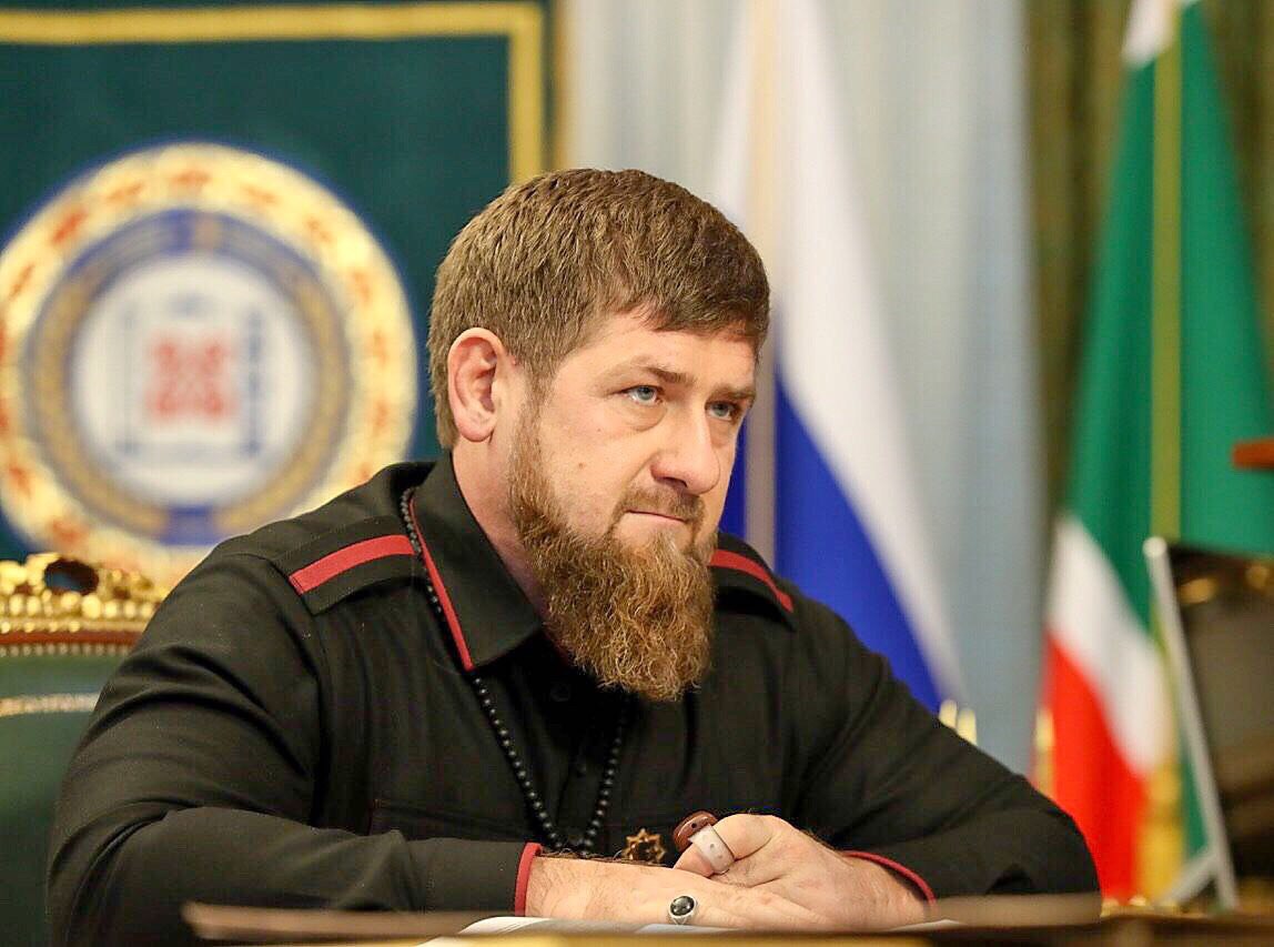 В Чечне уволили педагогов, которые «не услышали» предупреждения Кадырова о запрете поборов в школах