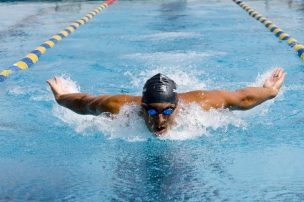 Почему тренеры считают, что плавание является очень важным компонентом любого тренинга?