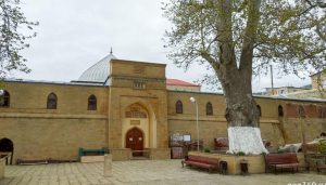 Скандалы, паузы и Путин: как более чем за 250 миллионов спасают главную мечеть Дербента